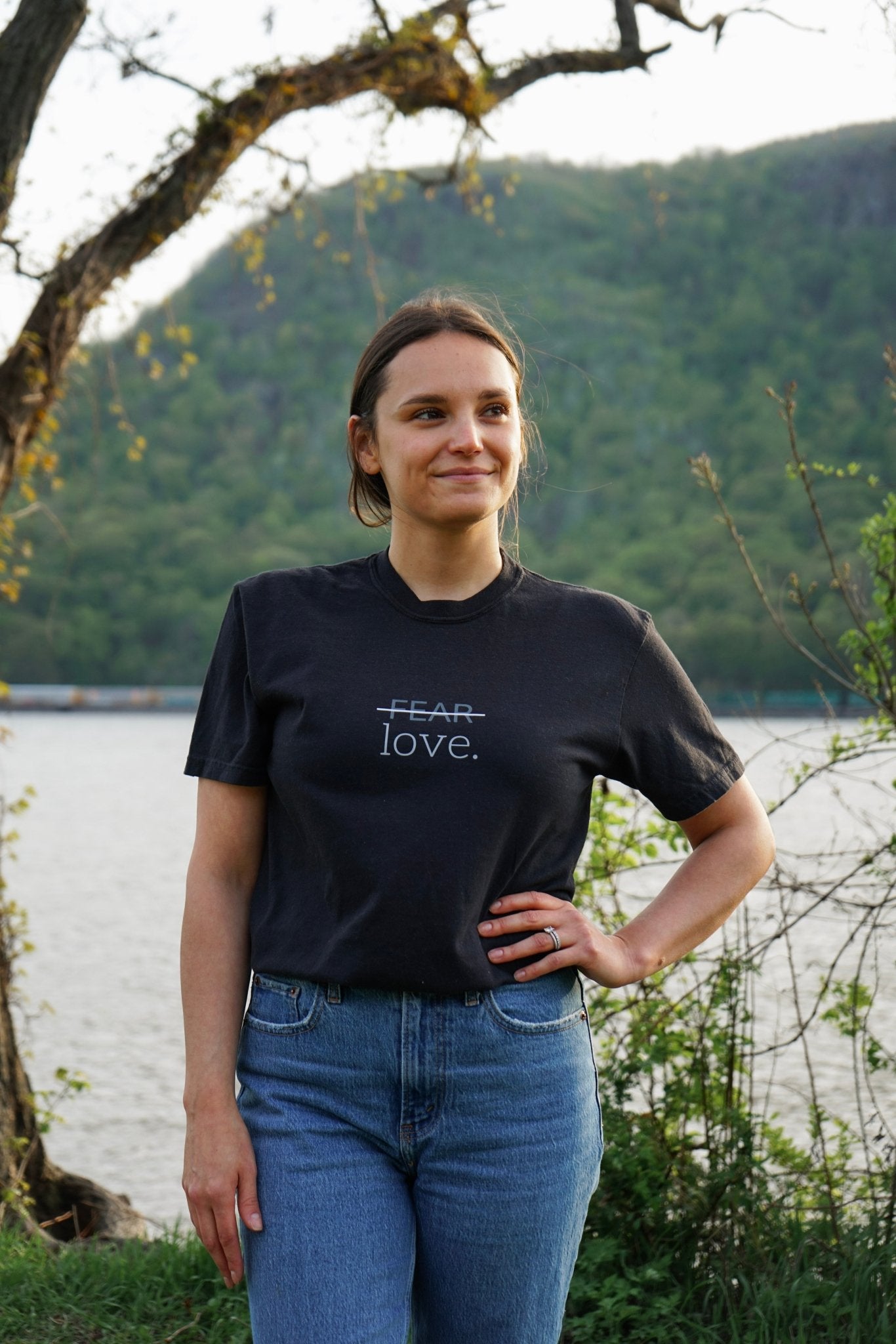 FEAR/love. Tee - Verses