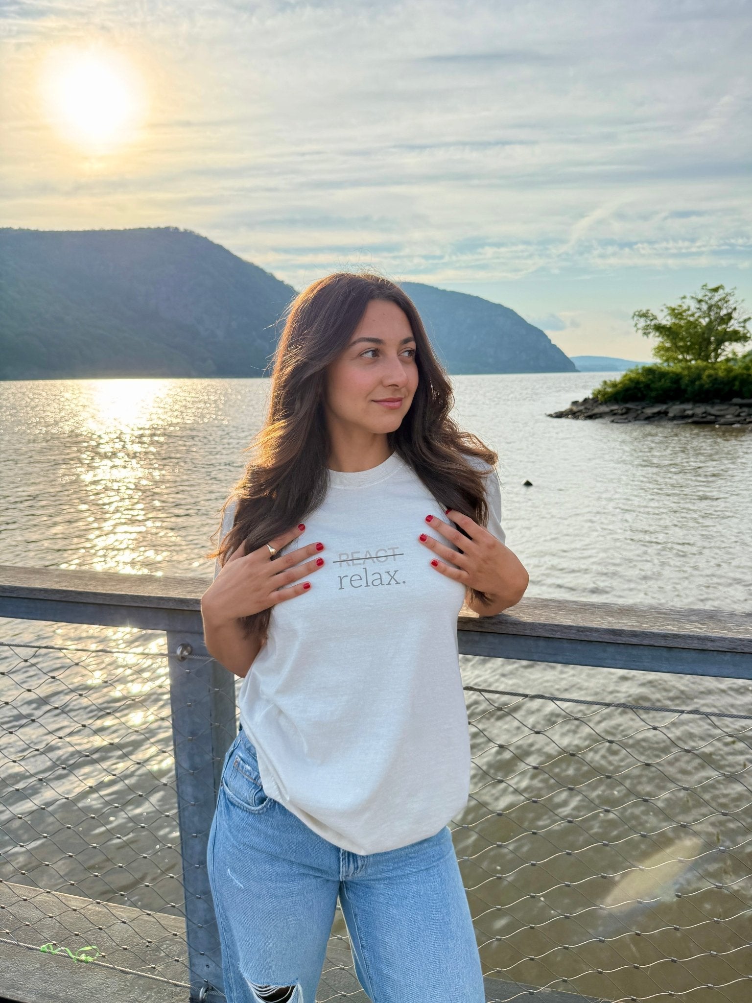 REACT/relax. Tee - Verses